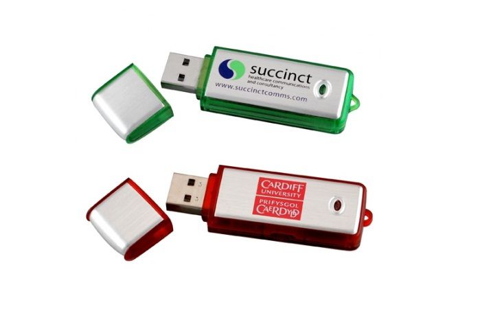 UNV 005 - USB vỏ Nhựa