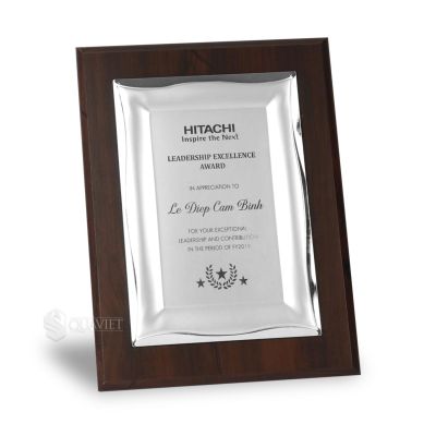 Bảng vinh danh cho lãnh đạo xuất sắc