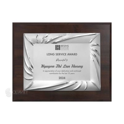 Bảng vinh danh cống hiến