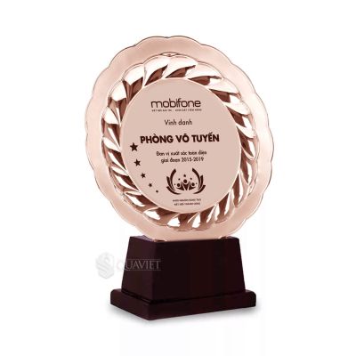 Bảng vinh danh cho đơn vị xuất sắc tại cơ quan
