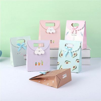 Túi giấy đựng quà - TG 003