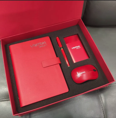 GS 003 - GIFTSET (Sổ Tay + Bút Ký + Pin Sạc + Chuột Không Dây + Hộp quà)
